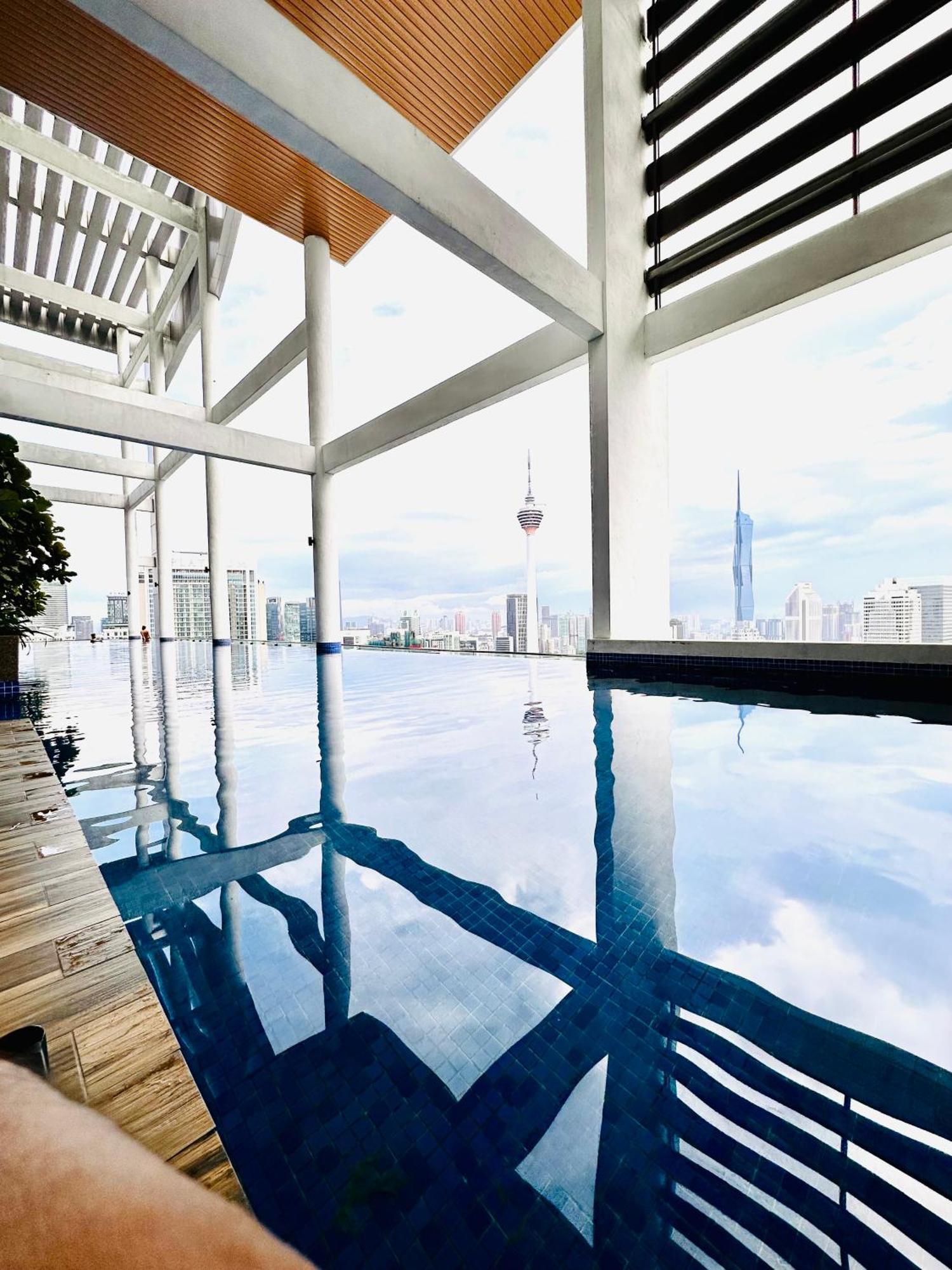 クアラルンプールThe Luxe Colony Klcc By Infinitumアパートメント エクステリア 写真