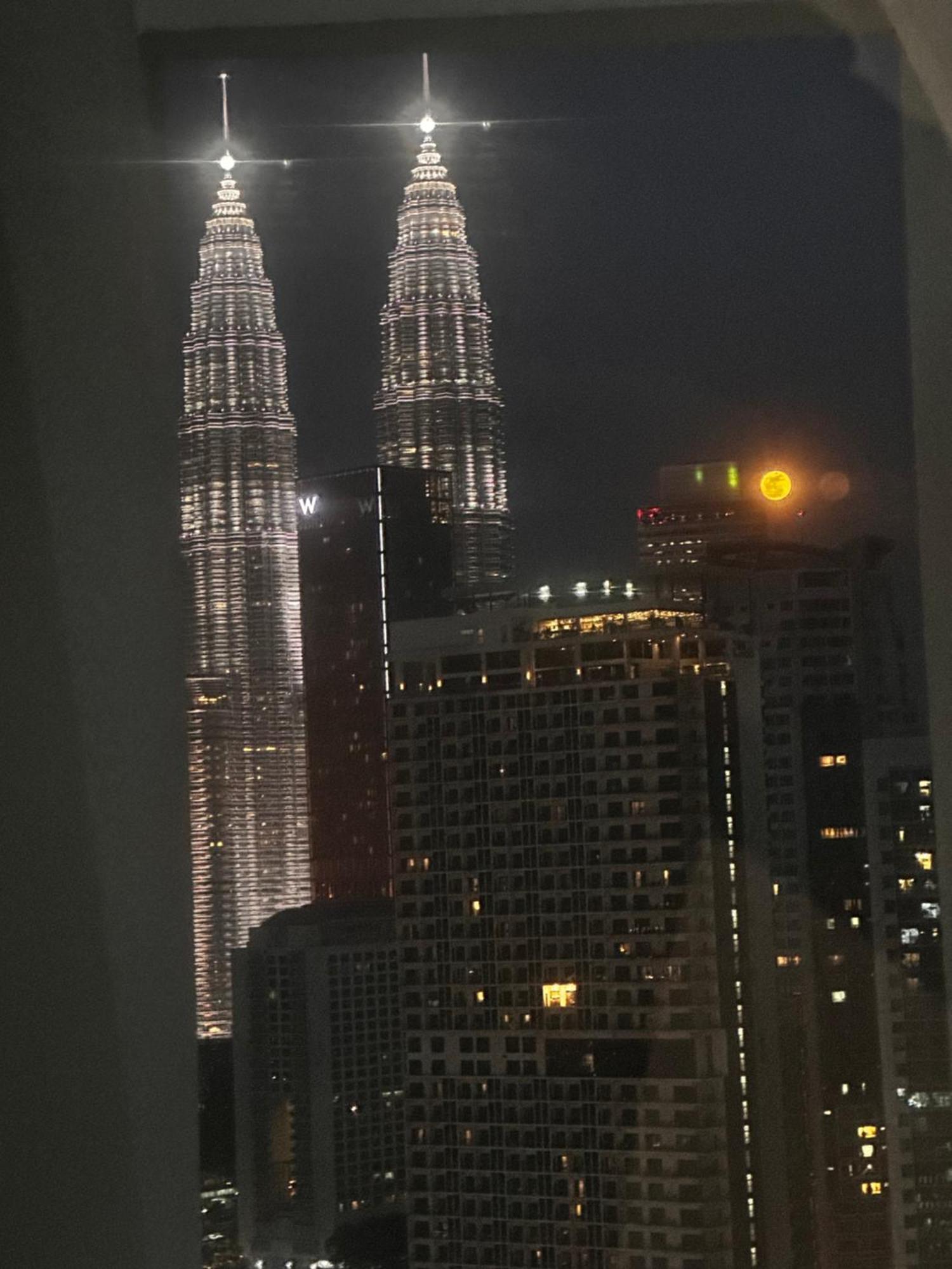 クアラルンプールThe Luxe Colony Klcc By Infinitumアパートメント エクステリア 写真